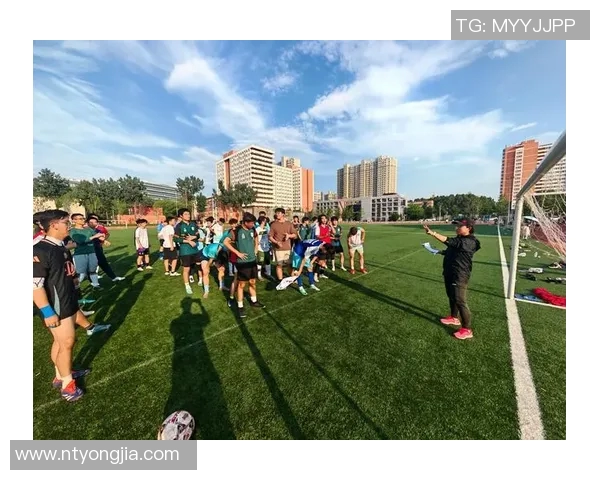 足球明星李响精彩瞬间大集合展现他在绿茵场上的风采与魅力